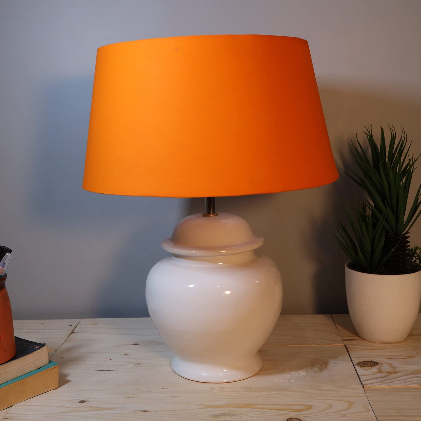Homesake® Ceramic Pot Shaped Base White Table Lamp with Shade, LED Bulb (Jute)