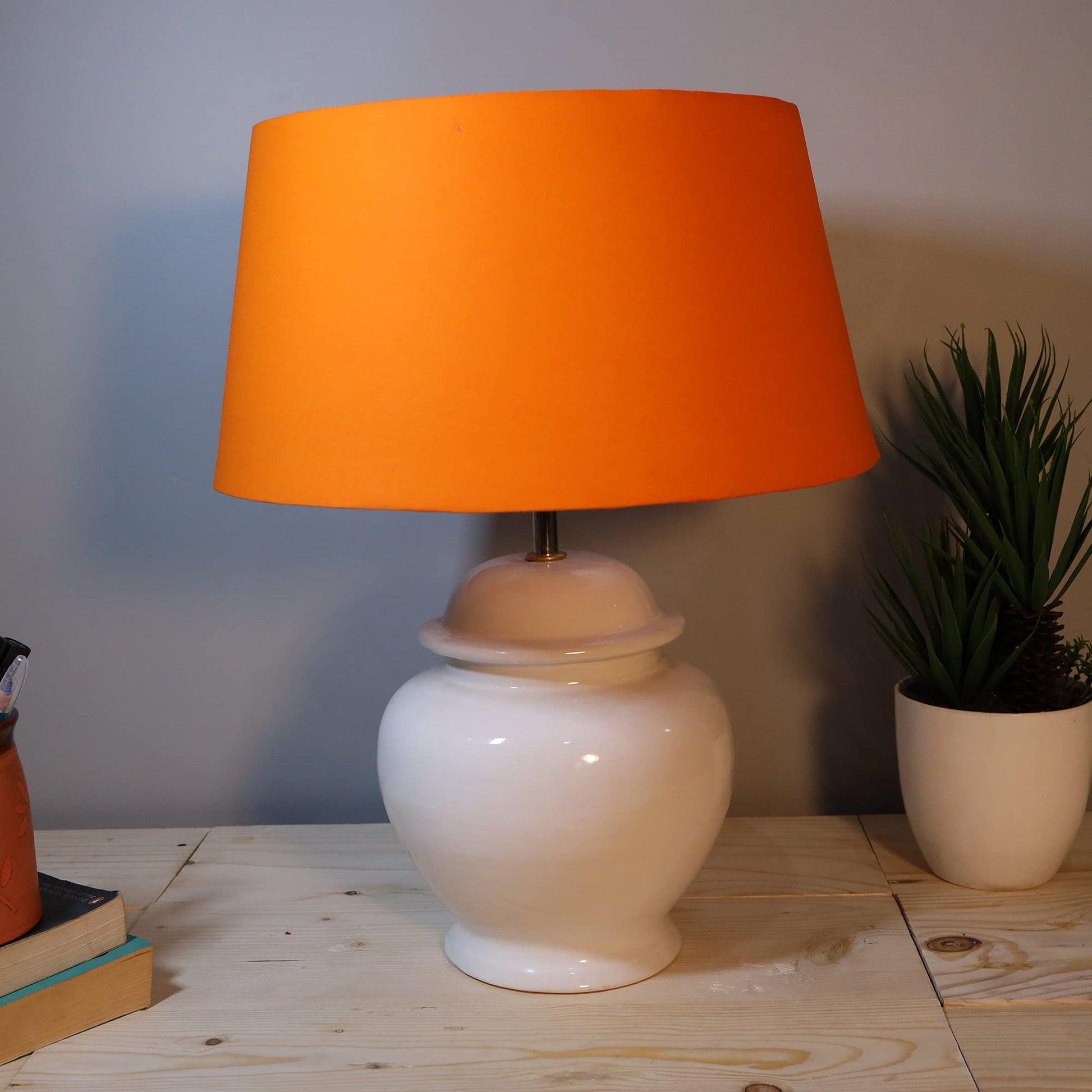 Homesake® Ceramic Pot Shaped Base White Table Lamp with Shade, LED Bulb (Jute)