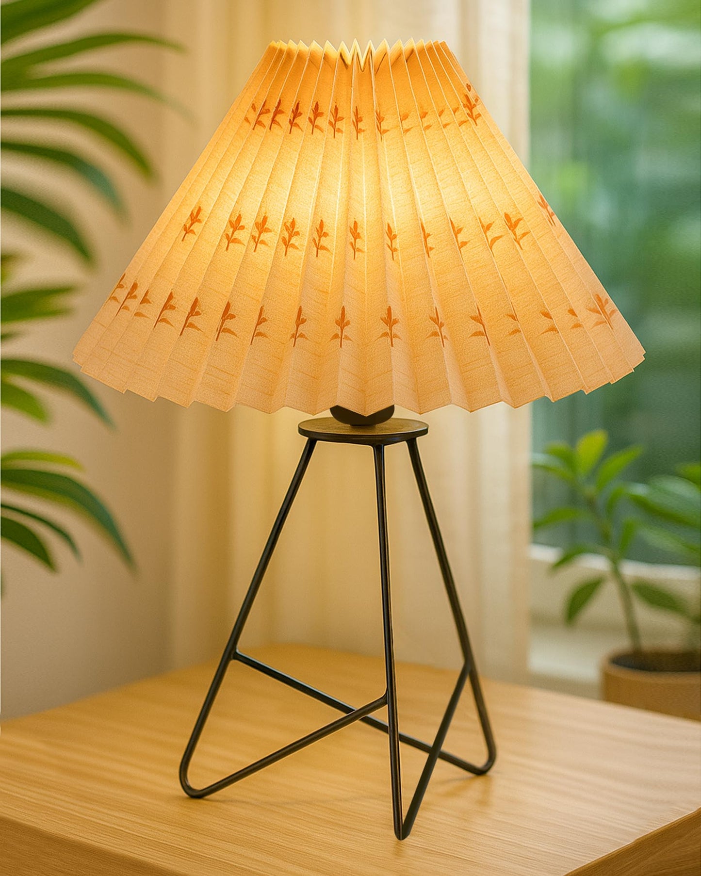 Homesake® Retro Matt Black Table Lamp, Iron Tripod Base, E27 Bulb Holder, Lamps for Bedroom, Bedside, Living Room, Study, Desk, Warm Night Lamp, Light, Pleated Fabricc