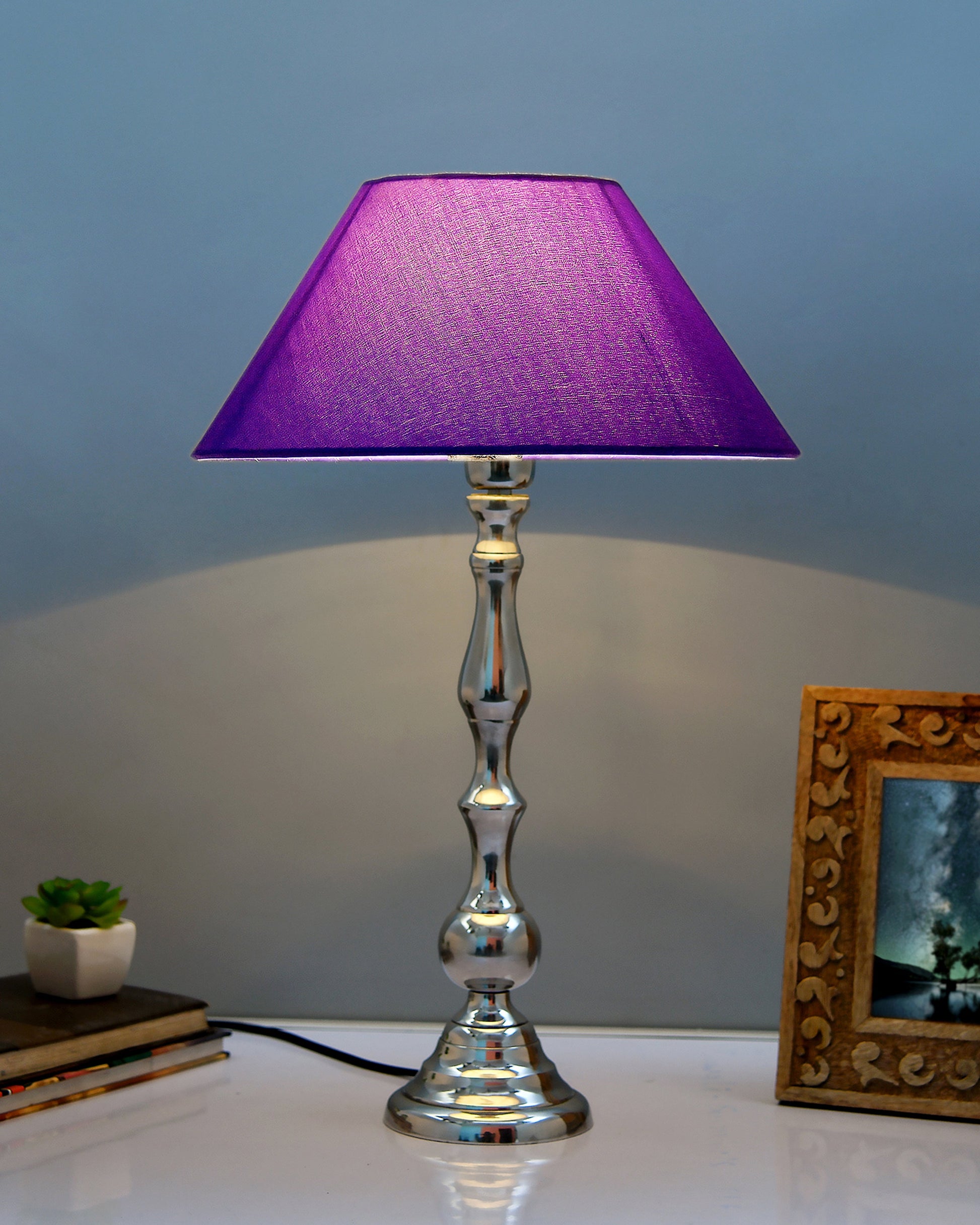 Teardrop chrome lamp with shade