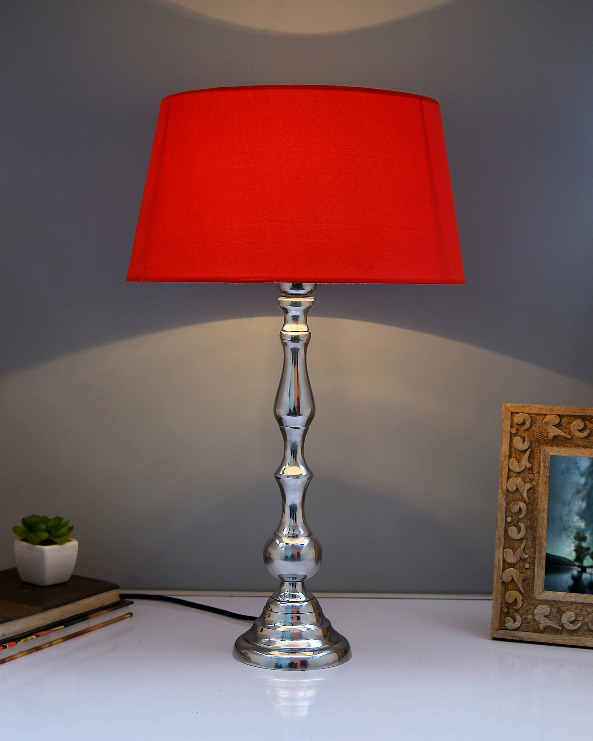 Teardrop chrome lamp with shade