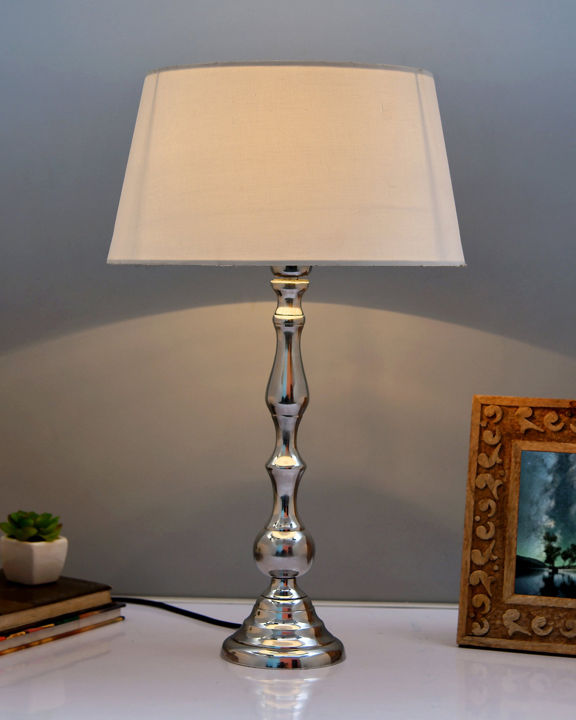 Teardrop chrome lamp with shade