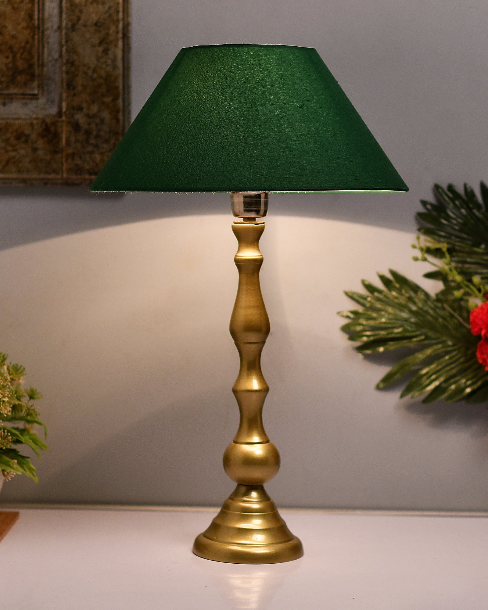 Teardrop gold brushed lamp with shade