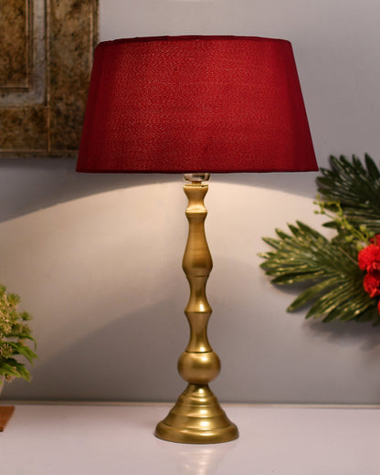 Teardrop gold brushed lamp with shade