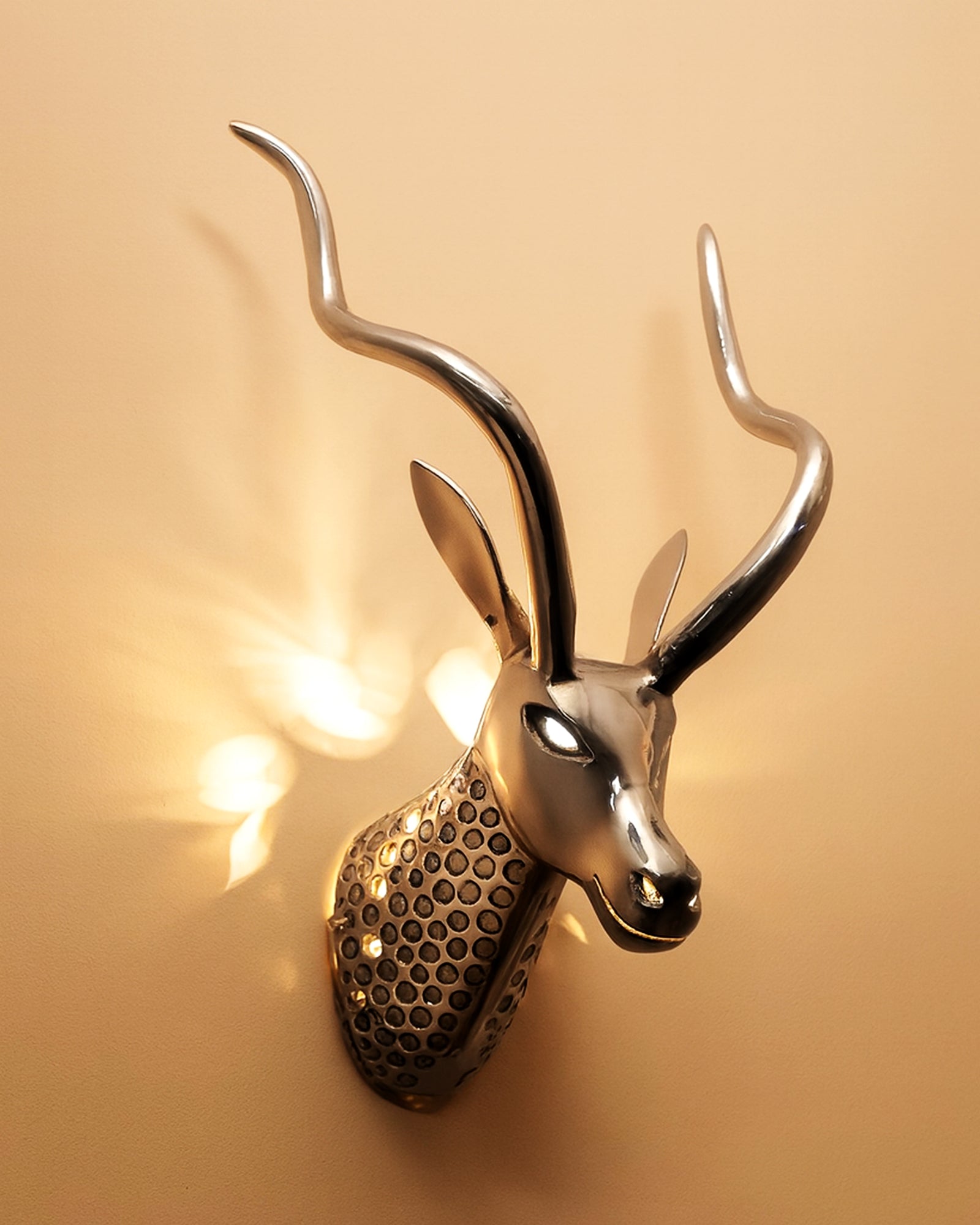 Trophy Deer Head Wall Light, Wall Art Deco Metal Lamp, Modern antler wall lamp,Living room,Bar,Cafe