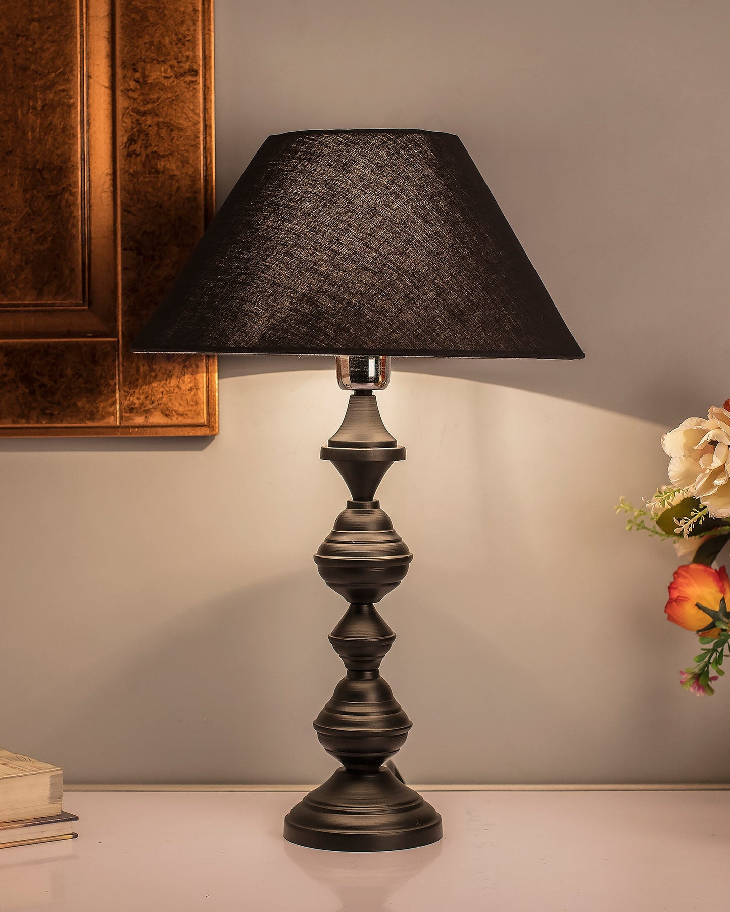 Nordic waterdrop matt black table lamp with shade