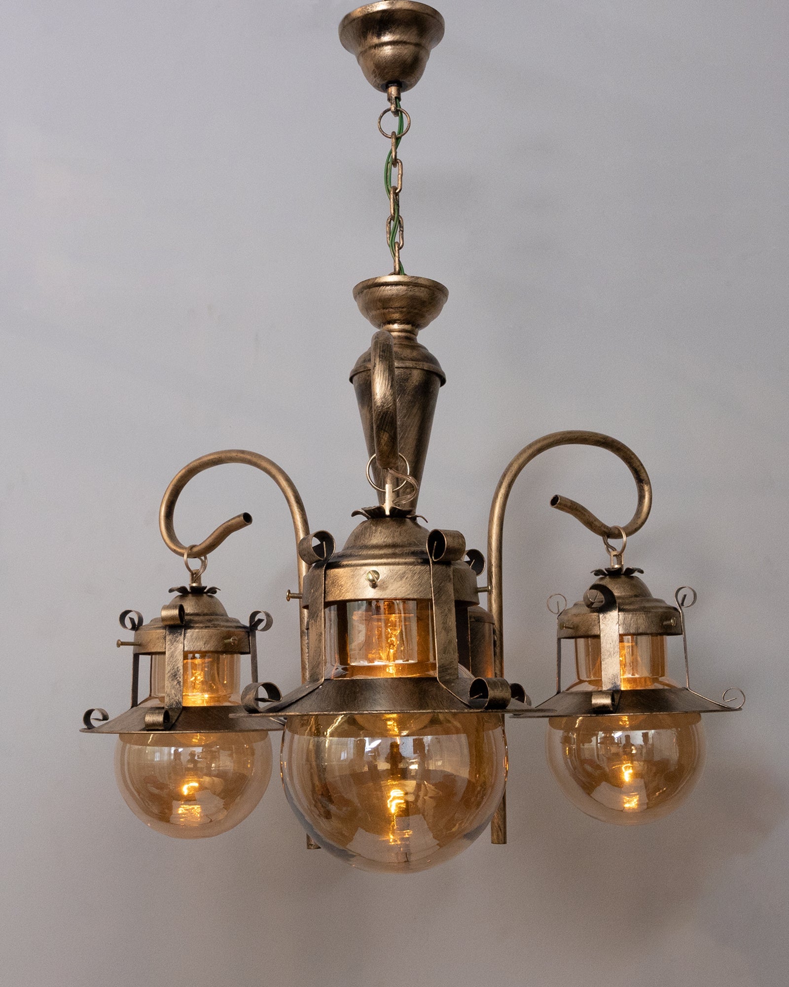 3-Light Oil Rubbed Antique Bronze Vintage Edison Chandelier, Glass Metal Jhoomar, Globe