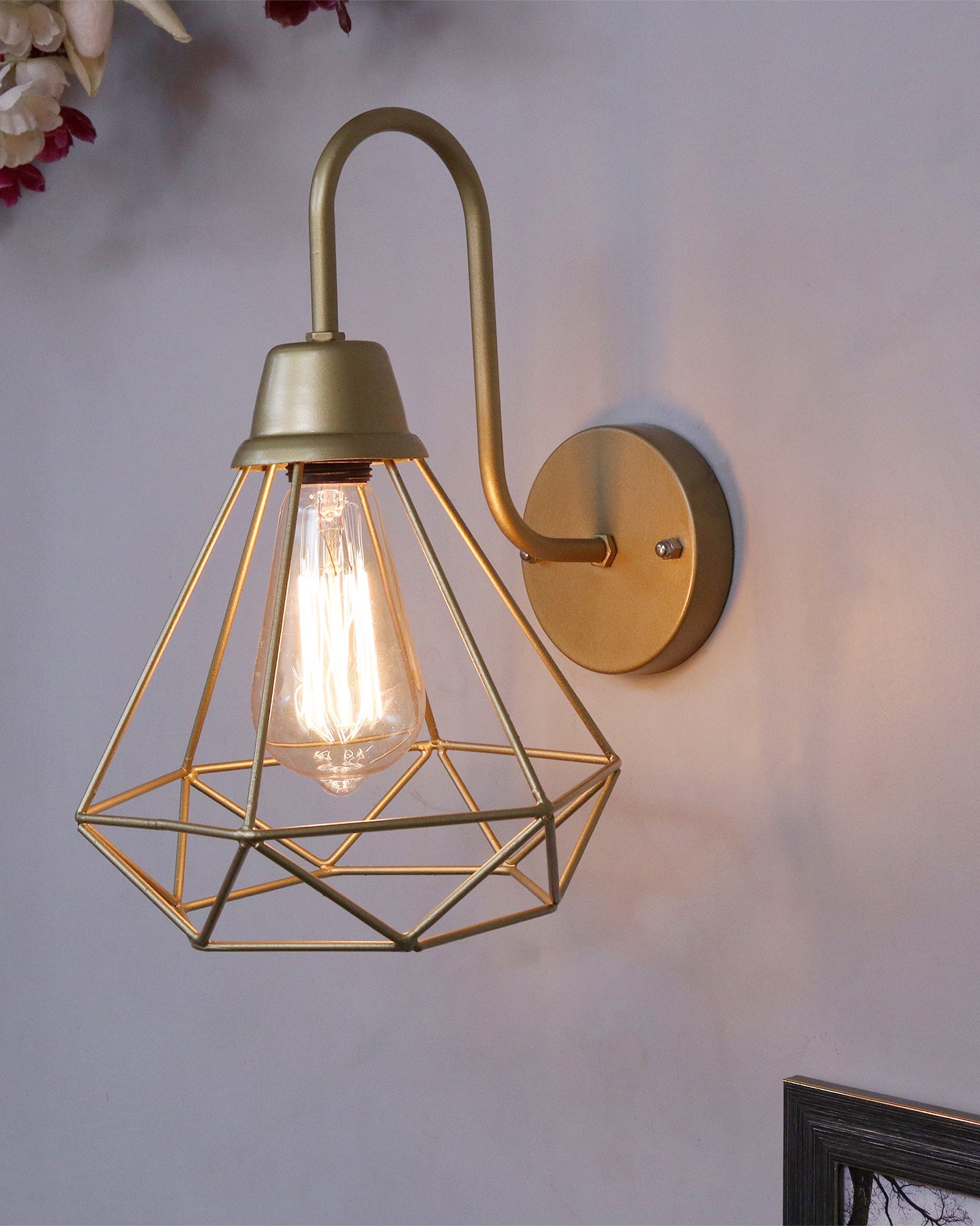 Farmhouse Metal Diamond Cage Vanity Industrial Wall Sconce Lighting, Edison Rustic Wall Light Fixture for Balcony, Living Room, Lobby, Black, set of 1