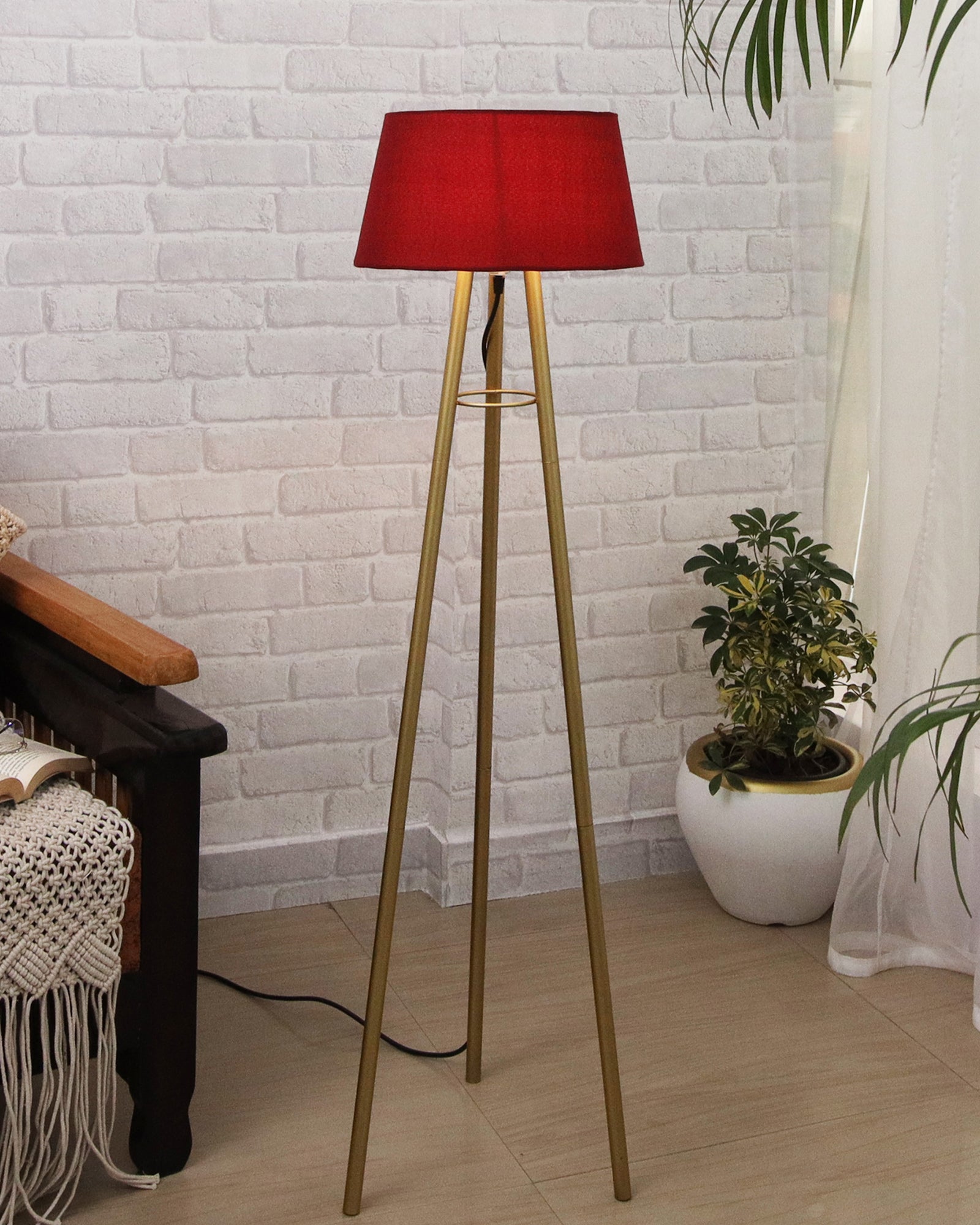 Mid Century Metal Tripod Floor Lamp,Contemporary Minimalist Standing Floor Light with Iron Legs,E27 Lamp Base,Modern Design Standing Light for Living Room,Study Room Antique Gold, Tripod
