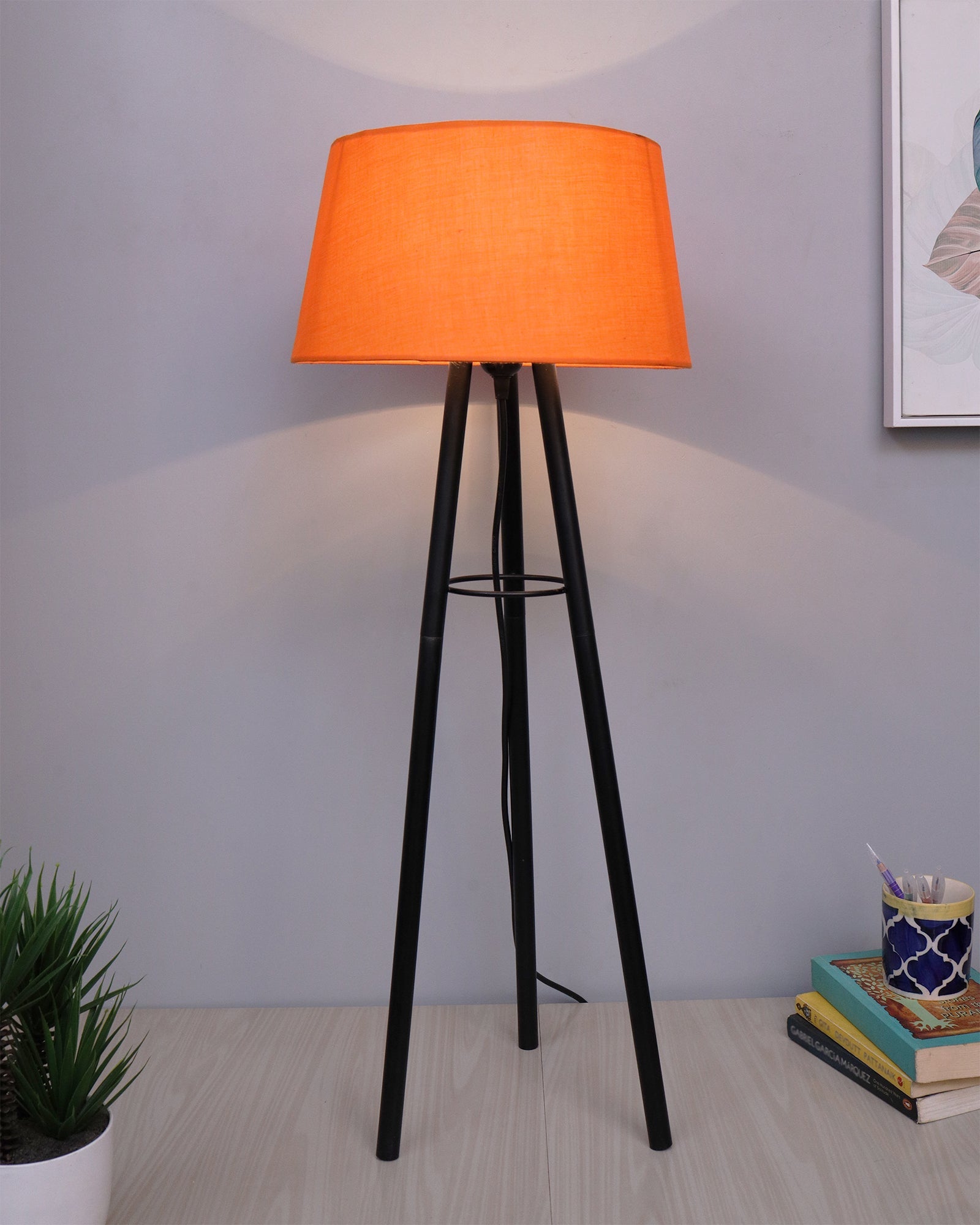 Mid Century Metal Tripod Table Lamp With jute Shade,Contemporary Minimalist Standing Floor, Table Light with 3 Iron Legs,E27 Lamp Base,Modern Design Standing Light for Living Room,Study Room and Bedroom