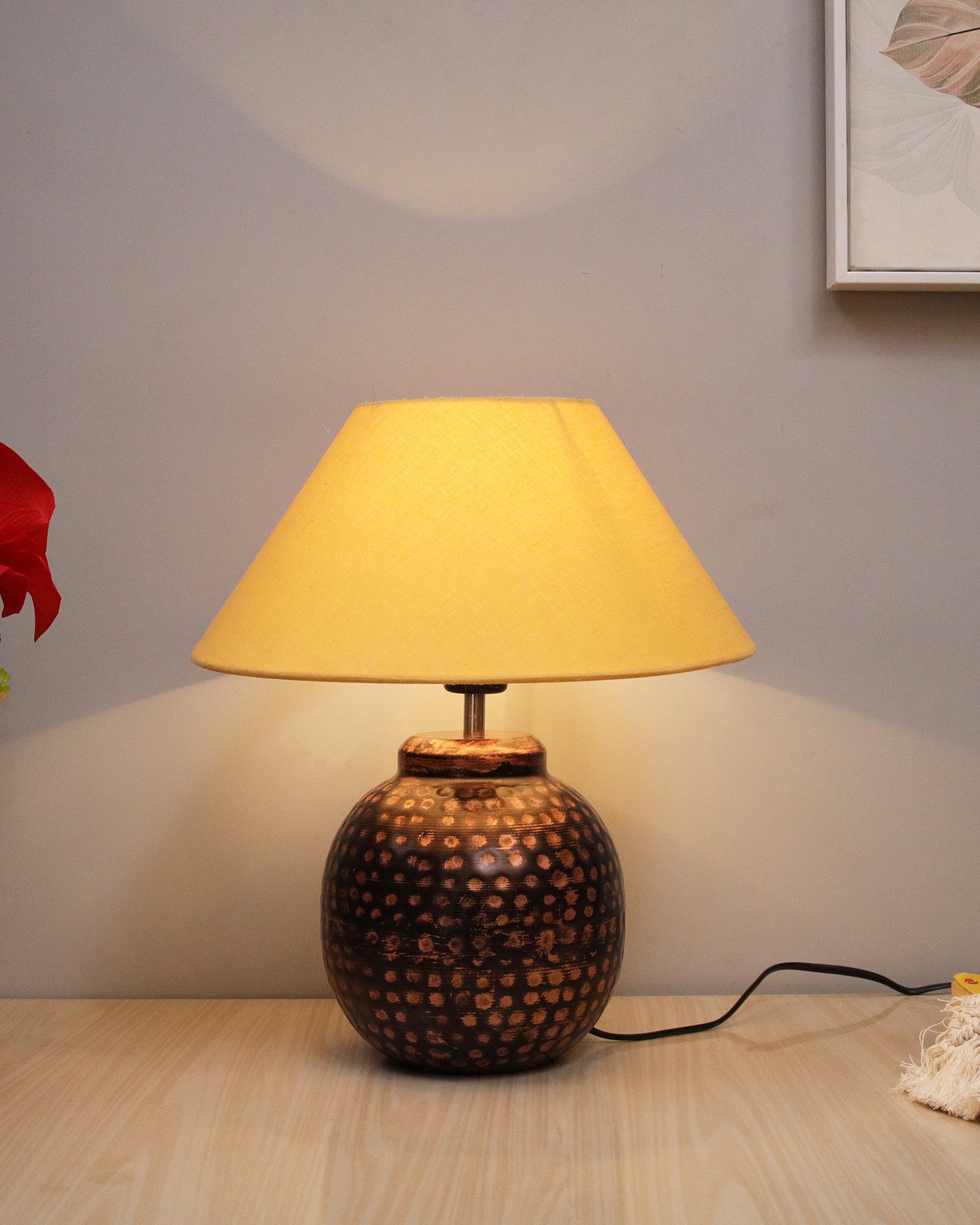 Ginger Jar,Antique Table Lamp Hammered Oil-Rubbed Bronze Metal Linen Shade for Living Room Family Bedroom