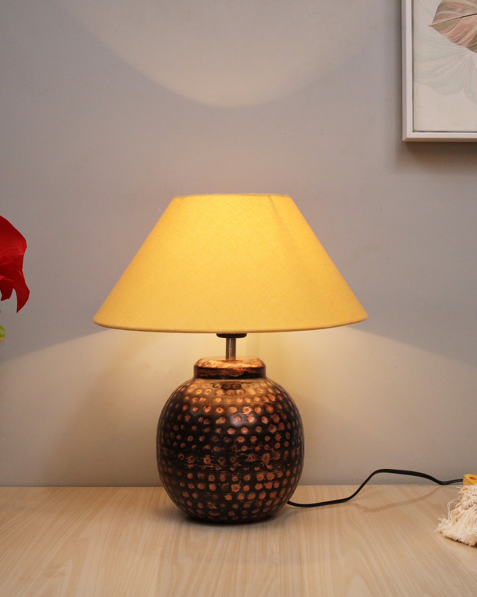 Ginger Jar,Antique Table Lamp Hammered Oil-Rubbed Bronze Metal Linen Shade for Living Room Family Bedroom
