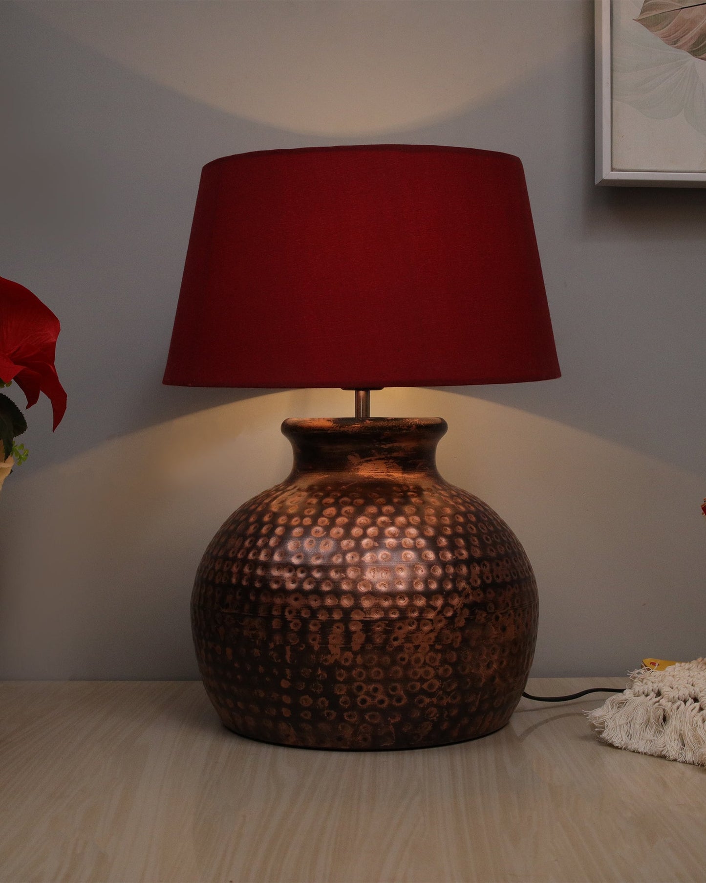 Pot Antique Table Lamp Hammered Oil-Rubbed Bronze Metal Linen Drum Shade for Living Room Family Bedroom