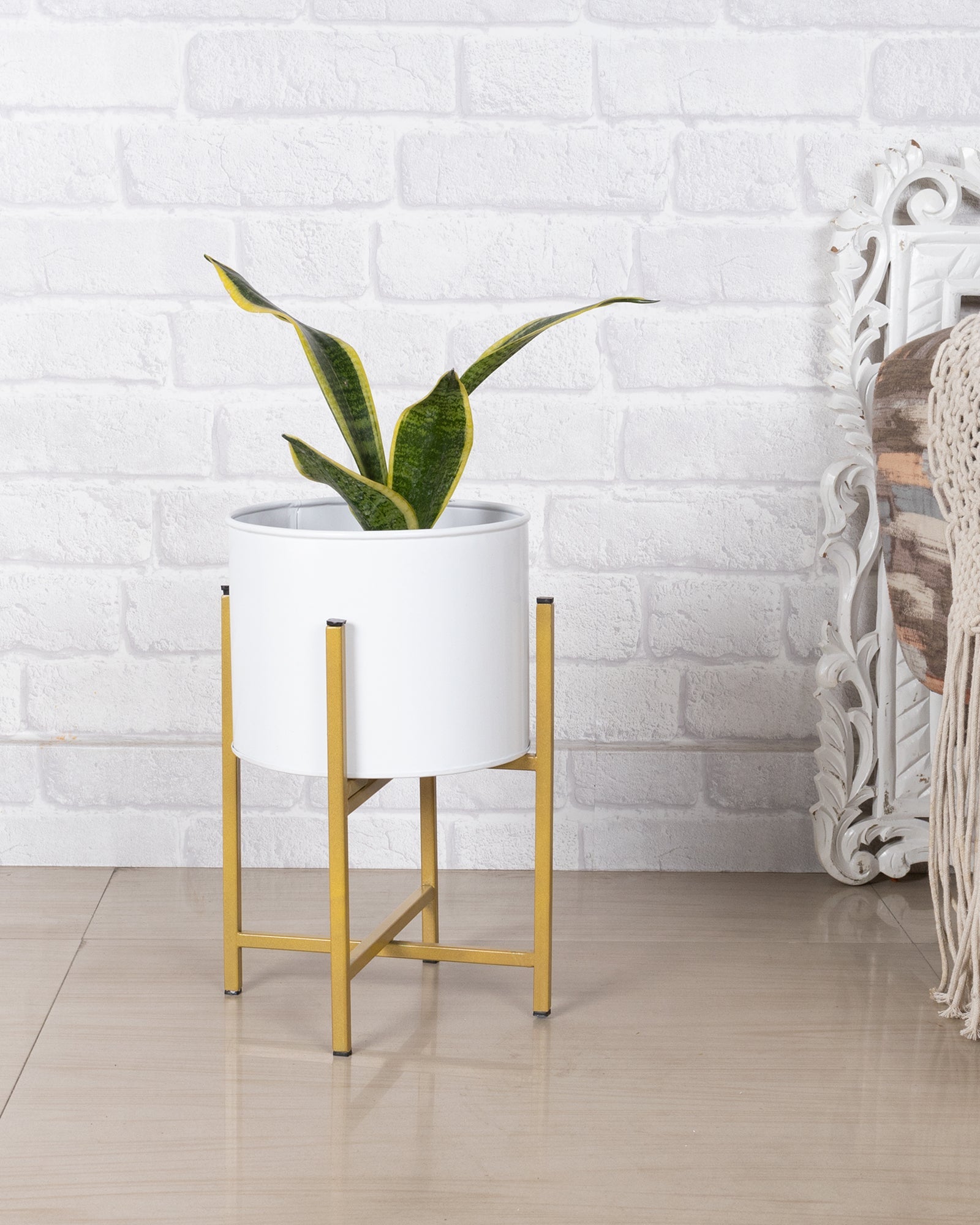 11" Mid Century Golden Modern Medium Planter with Stand, with Black Pot, Plant Holder for Indoor Snake Plants Flowers