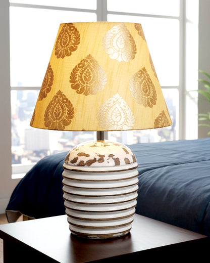 Modern Table Lamp, Wooden Base Modern Fabric Lampshade for Home Office Cafe Restaurant, Ribbed Basket