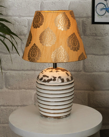 Modern Table Lamp, Wooden Base Modern Fabric Lampshade for Home Office Cafe Restaurant, Ribbed Basket