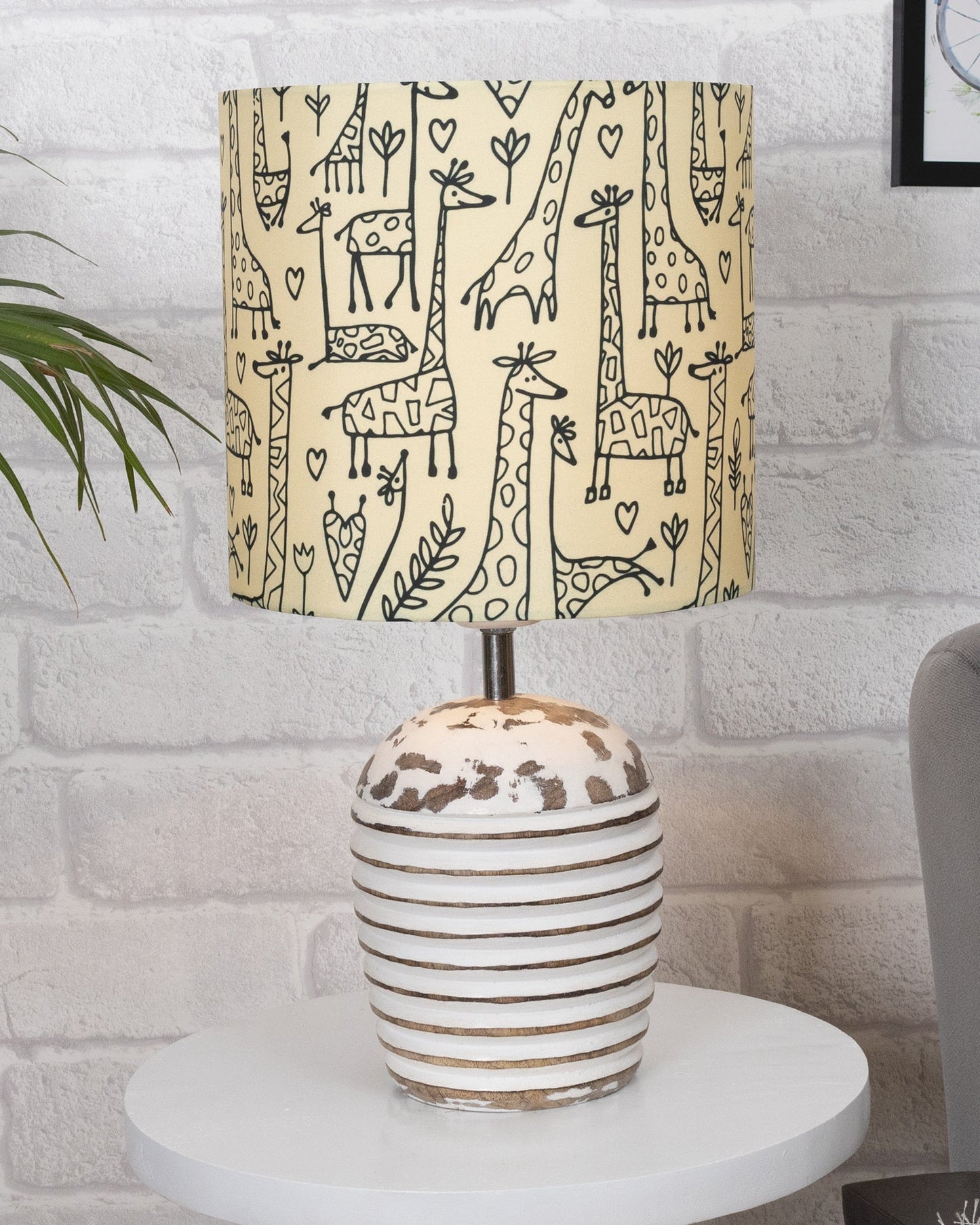 Modern Table Lamp, Wooden Base Modern Fabric Lampshade for Home Office Cafe Restaurant, Ribbed Basket