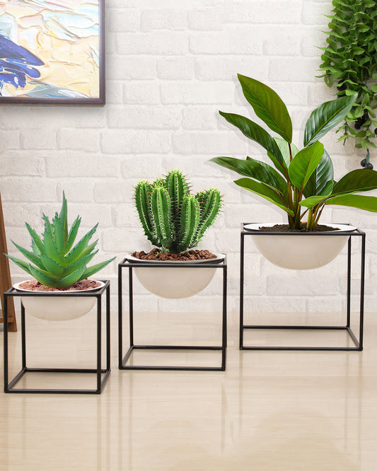 Metal Planters Outdoor & Indoor, Metal Farmhouse Decor for Garden, Patio, Porch & Balcony, Pots with Stand, Front Door Decorative set of 3, Black Cube Base, White