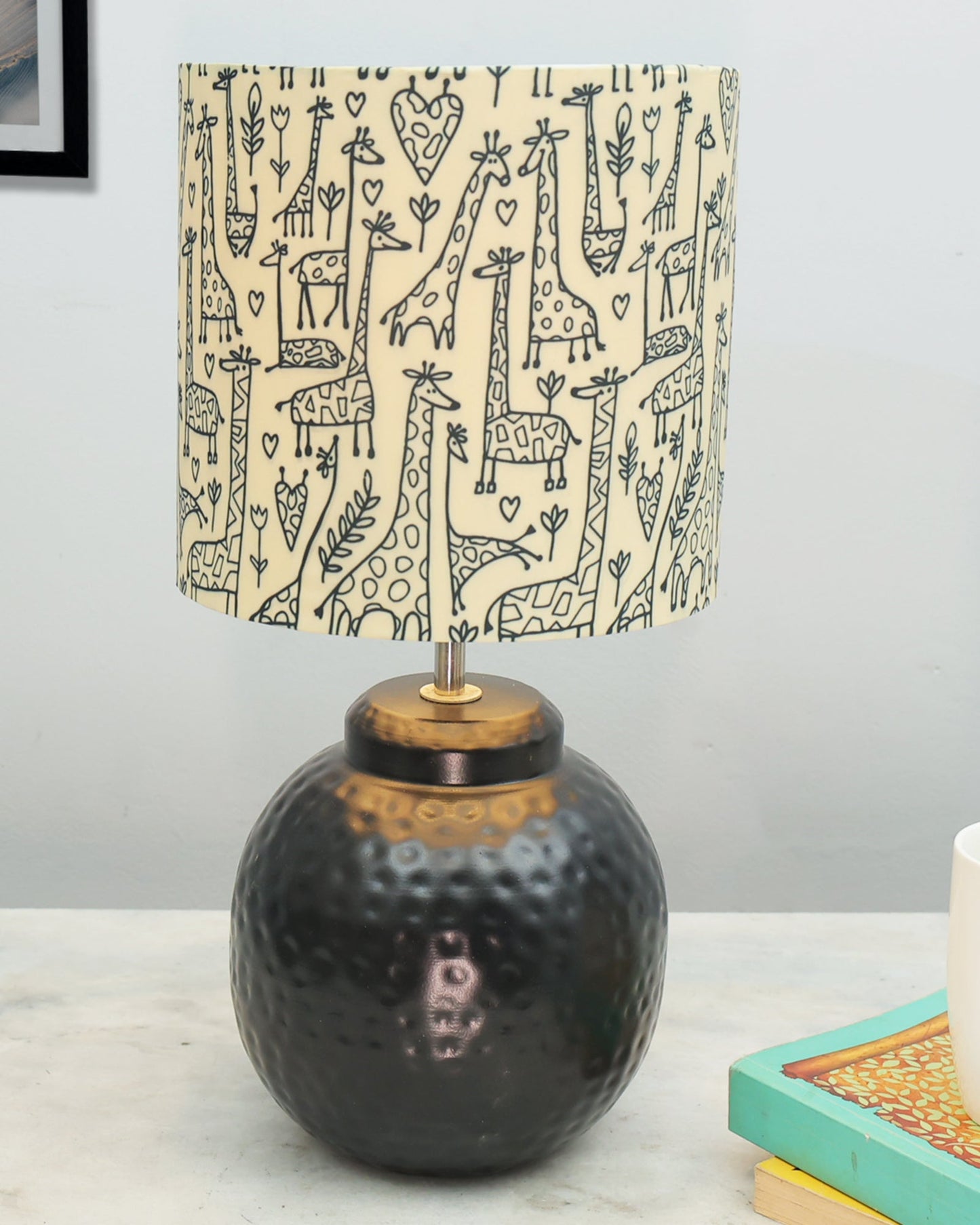 Ginger Jar Antique Table Lamp Hammered Matt Black Metal for Living Room Family Bedroom
