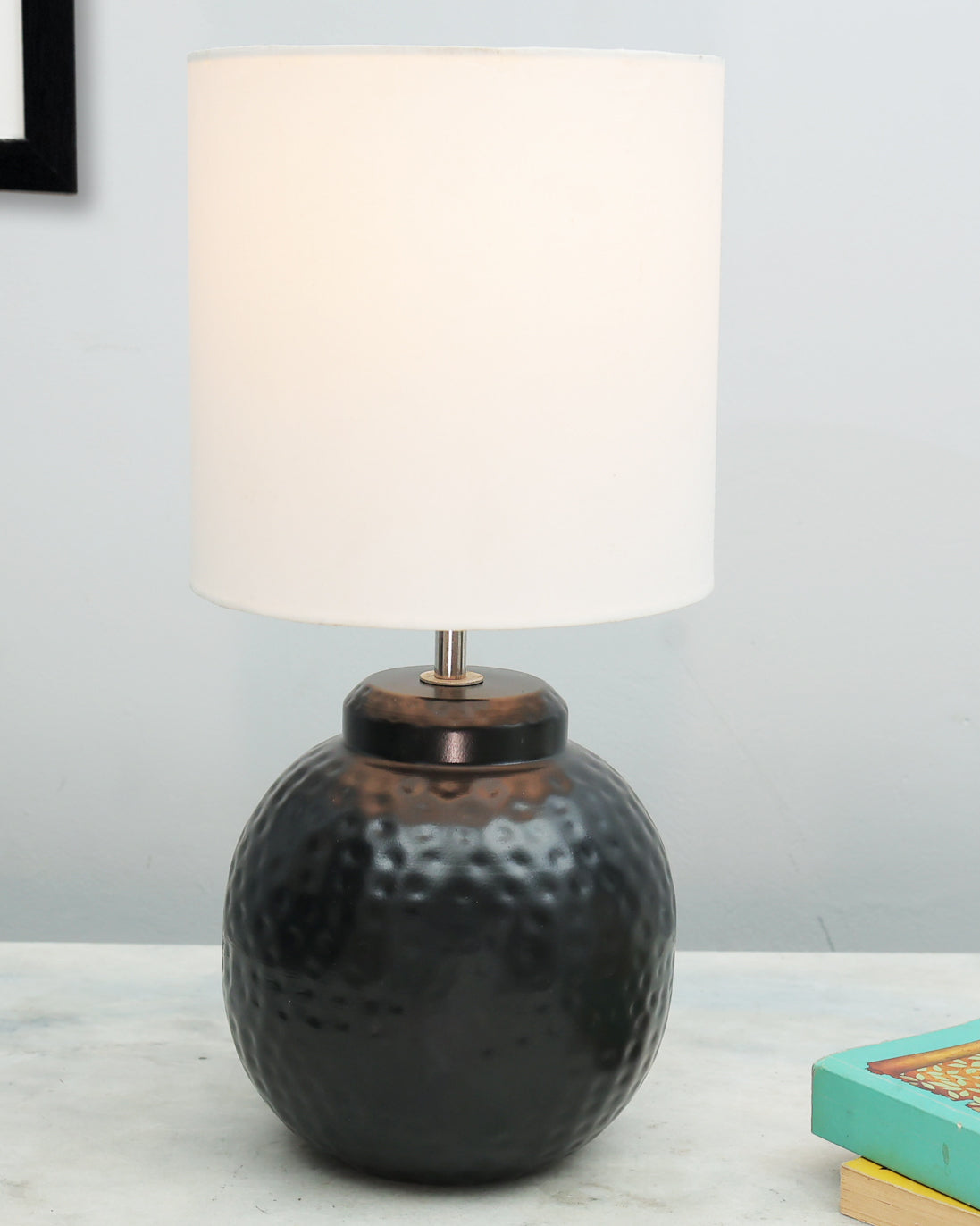 Ginger Jar Antique Table Lamp Hammered Matt Black Metal for Living Room Family Bedroom