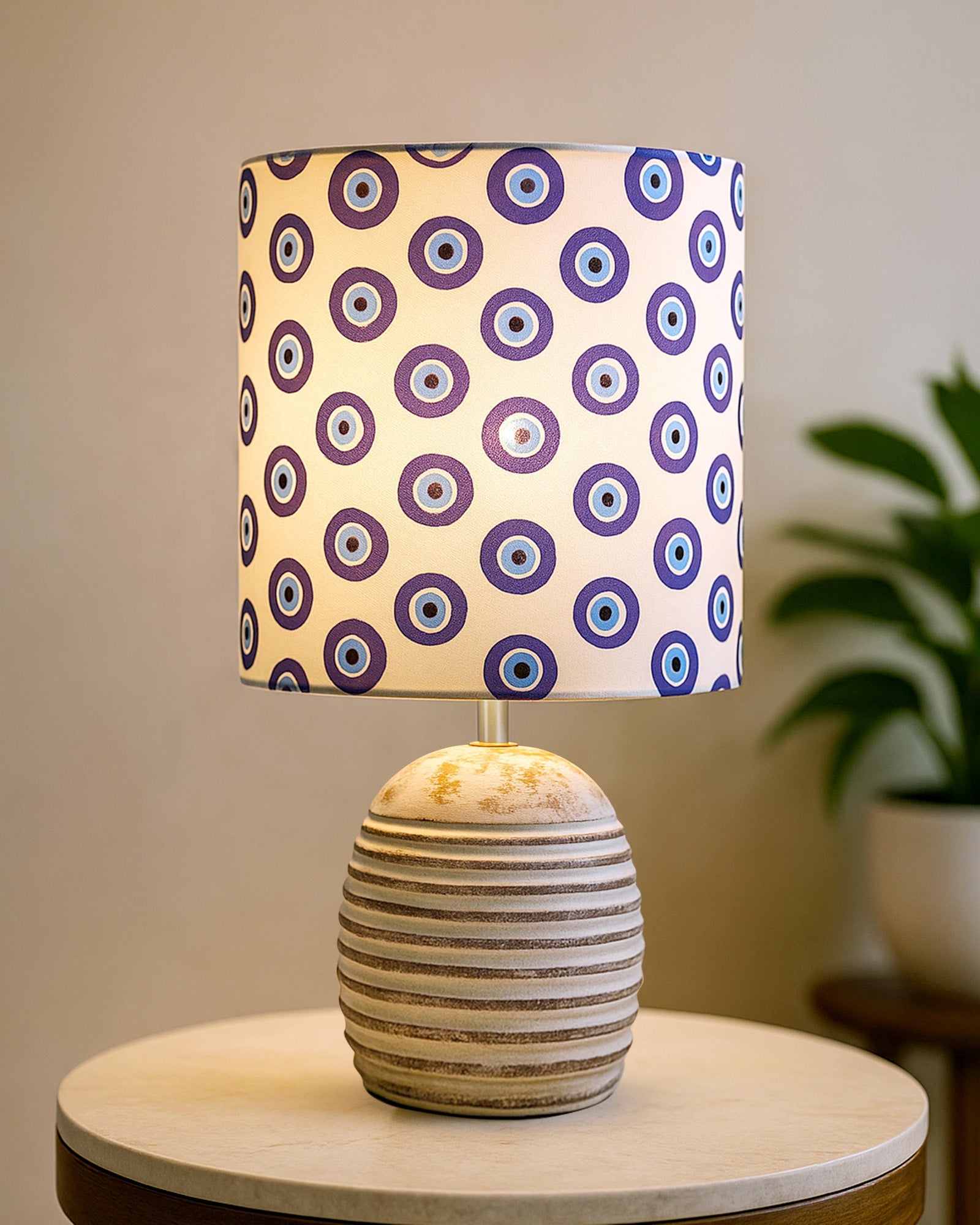 Modern Table Lamp, Wooden Base Modern Fabric Lampshade for Home Office Cafe Restaurant, Ribbed Basket
