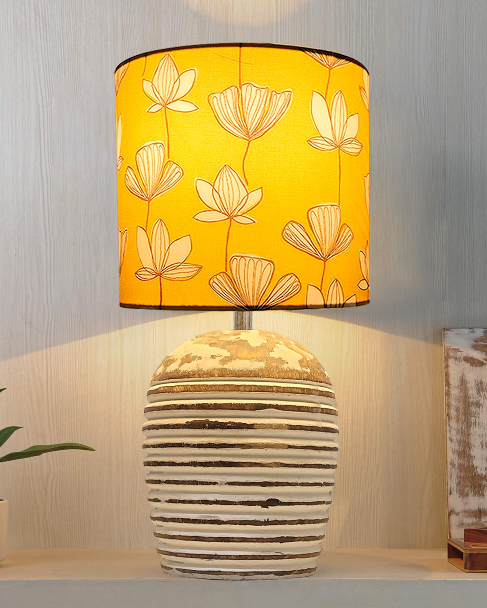 Modern Table Lamp, Wooden Base Modern Fabric Lampshade for Home Office Cafe Restaurant, Ribbed Basket