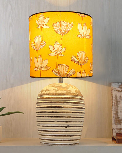 Modern Table Lamp, Wooden Base Modern Fabric Lampshade for Home Office Cafe Restaurant, Ribbed Basket