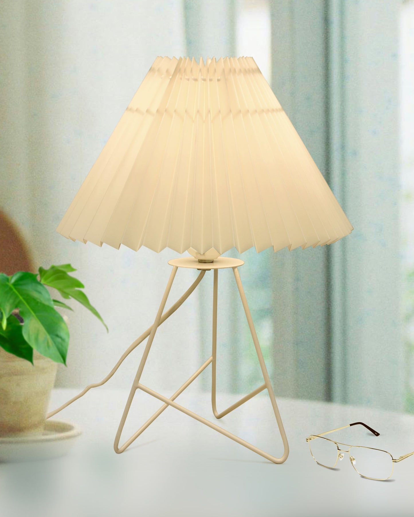Retro Down to the Wire Metal Table Lamp with Fabric Shade, Bedside Lamp Gift Housewarming Home Living Room, Pleated shade