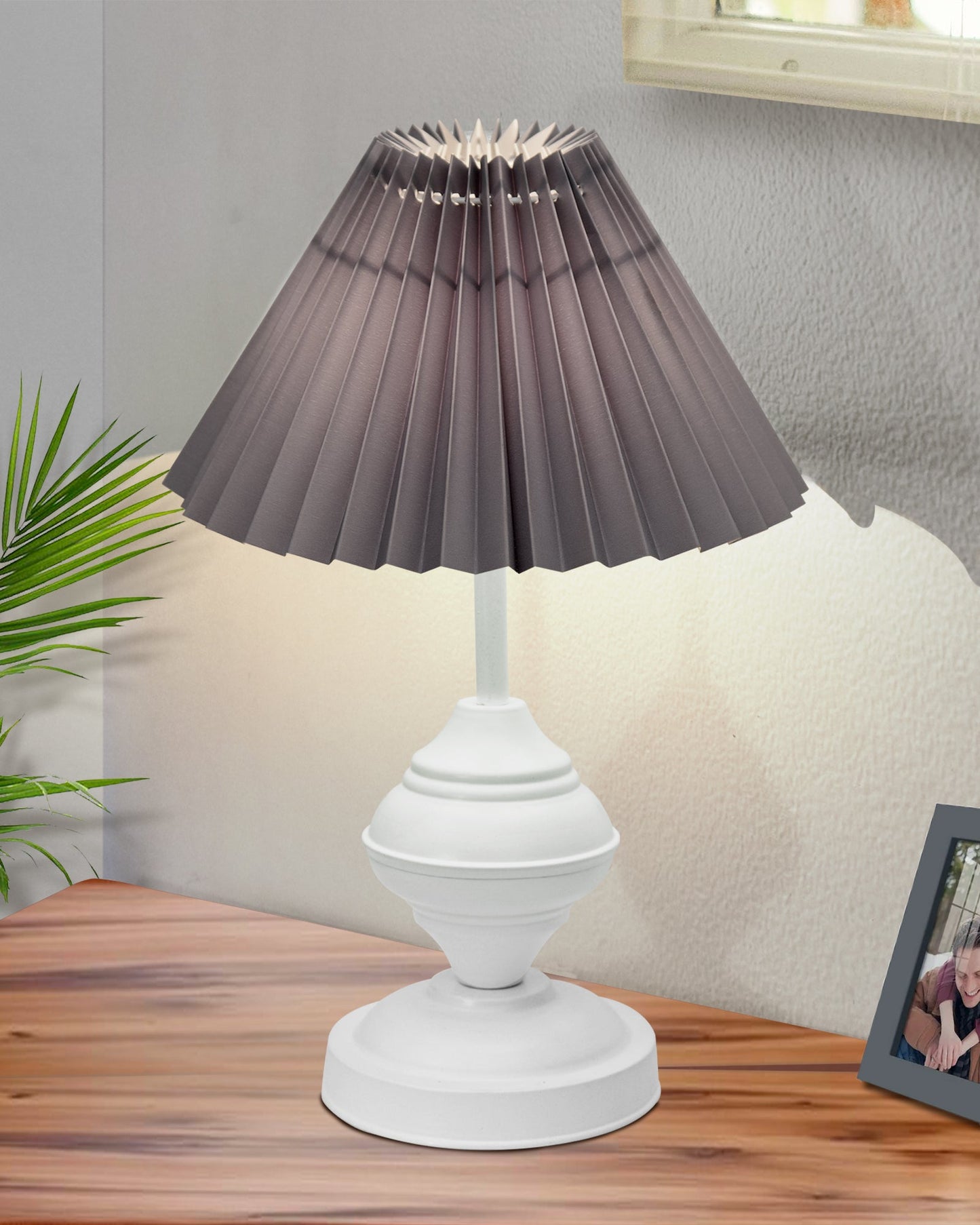 Farmhouse Matt Table Lamp for Bedroom, White Modern Bedside Lamps for Living Room, Rustic Table Light for Night Stands, Dorm, Office, Home Décor Fabric Shade, E27 holder, Urn, Iris Cone