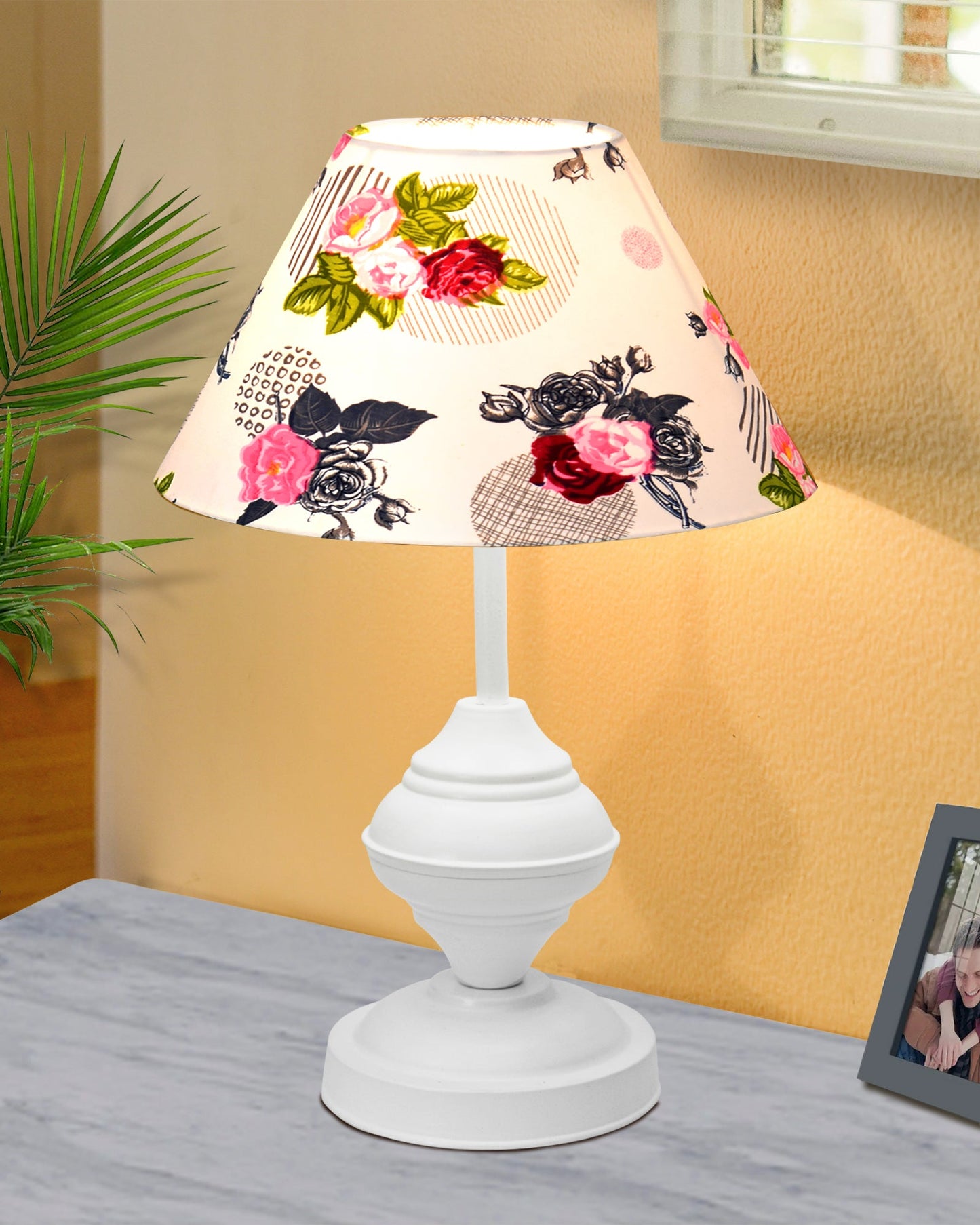 Farmhouse Matt Table Lamp for Bedroom, White Modern Bedside Lamps for Living Room, Rustic Table Light for Night Stands, Dorm, Office, Home Décor Fabric Shade, E27 holder, Urn, Iris Cone